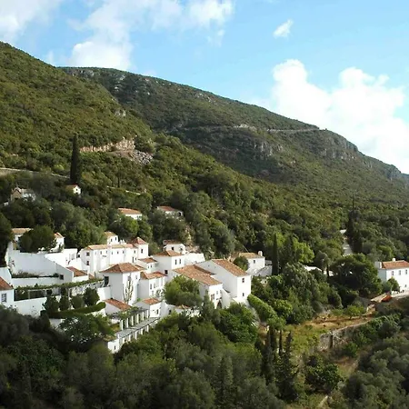 Arrábida Mountain House Casa de Férias *