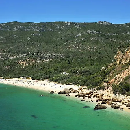 Arrabida Mountain House אזייתאו
