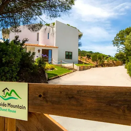 Arrábida Mountain House Casa de Férias *